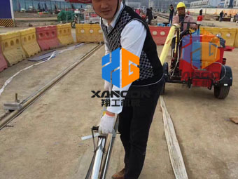路面灌縫施工，選翔工機(jī)械瀝青灌縫機(jī)