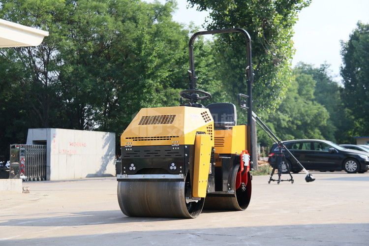 小型壓路機(jī)解封碾壓技巧詳解，新手不可錯(cuò)過(guò)！