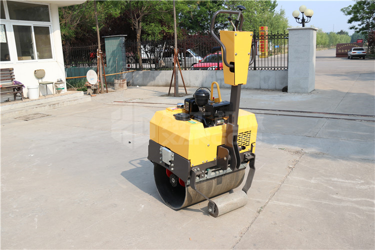 引起小型壓路機價格不穩(wěn)定的原因是什么原因呢？